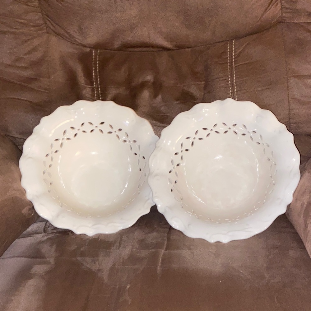 Elegant Cream Ceramic Bowls